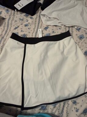 ALO Yoga White Mini Skirt with Black Trim
